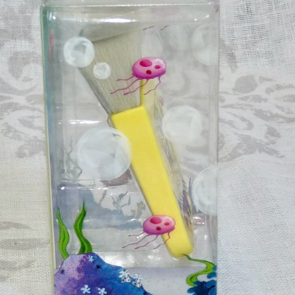 🎀 $7 - Wet n Wild x Spongebob Squarepants Flat Kabuki Makeup Powder Brush New - Picture 11 of 12
